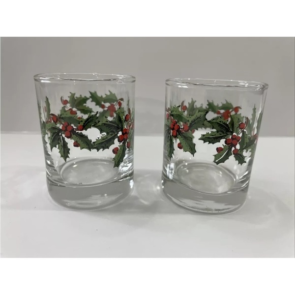 Set Of 2 Vintage Christmas Shot Glasses Tea Light Candle Holders Holly Berry - Picture 1 of 4